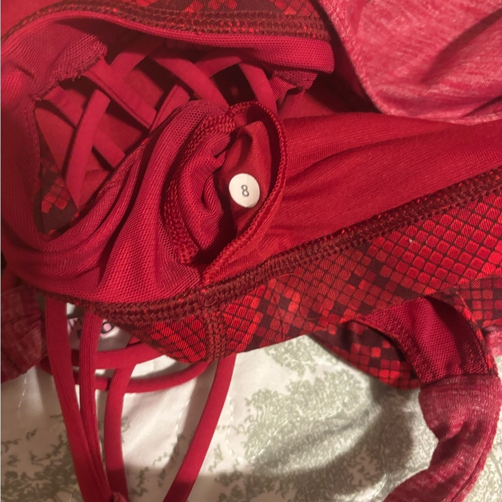 lululemon sz 8 Sunset Salutation Cranberry Strappy Back Tank top bra yoga gym - Picture 13 of 14